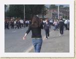 11September05 - Belfast with Caz 113 * Caz taking the piss out of the marchers 2 * 640 x 480 * (139KB)